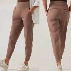 Athleta Tan Brown Venice Jogger Size M
